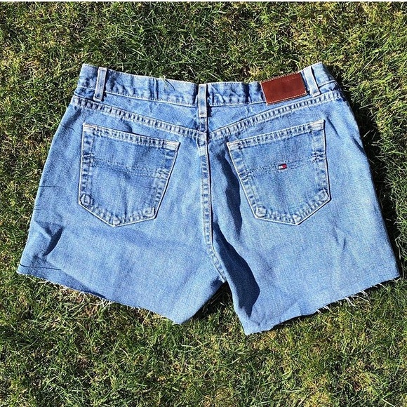 Tommy Hilfigher Denim Shorts - Picture 3 of 5
